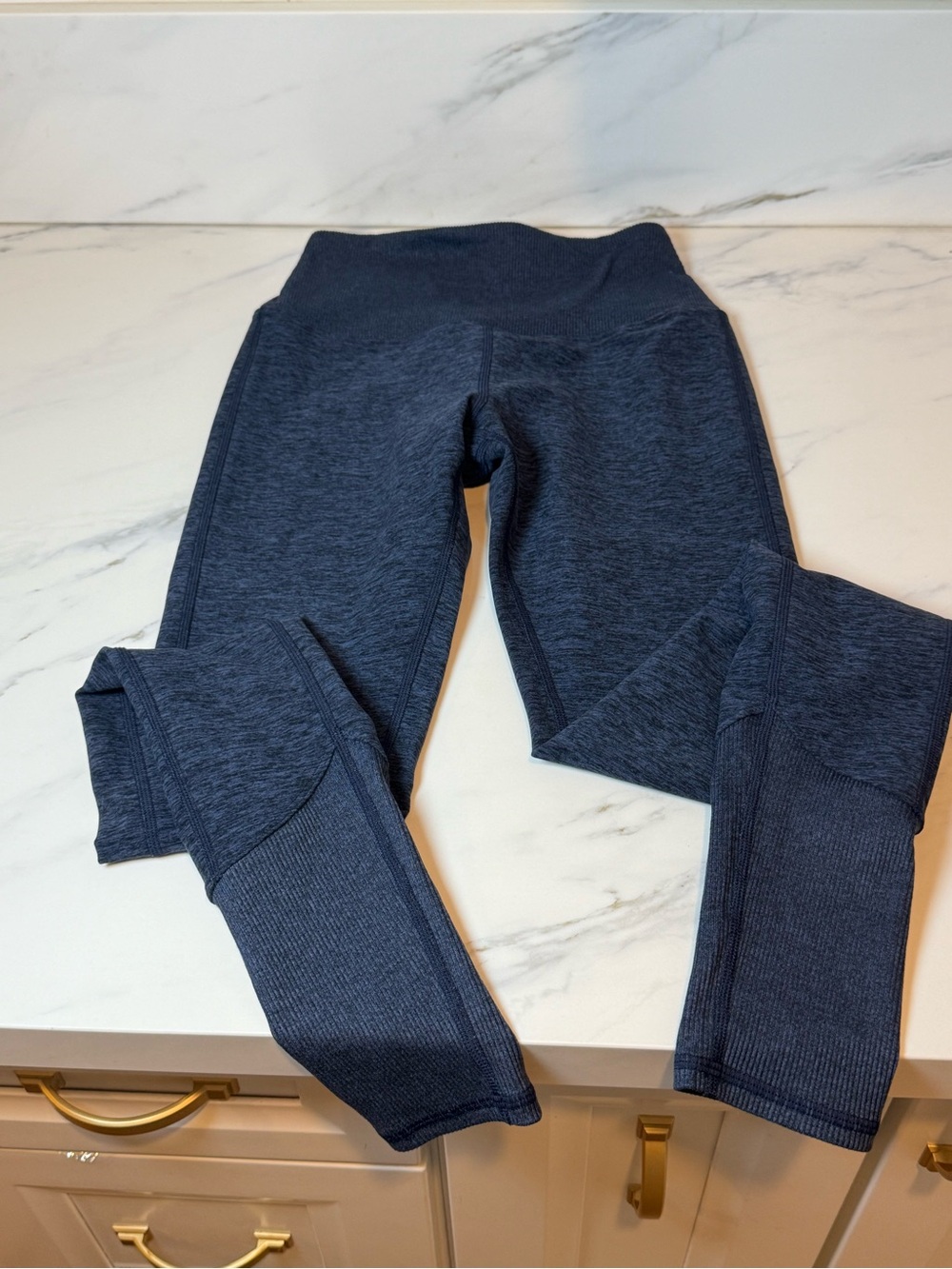 Alo blue leggings
